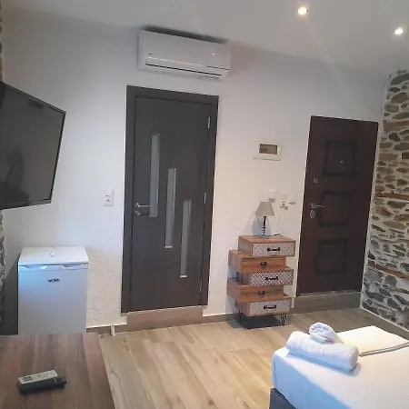 Theokleia_guest House Pensionat *